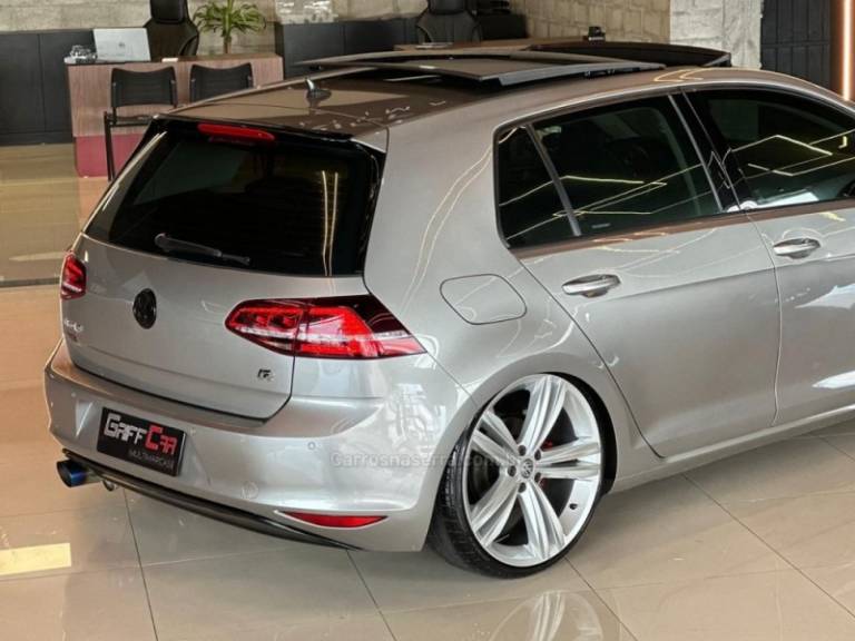 VOLKSWAGEN - GOLF - 2013/2014 - Cinza - R$ 89.900,00