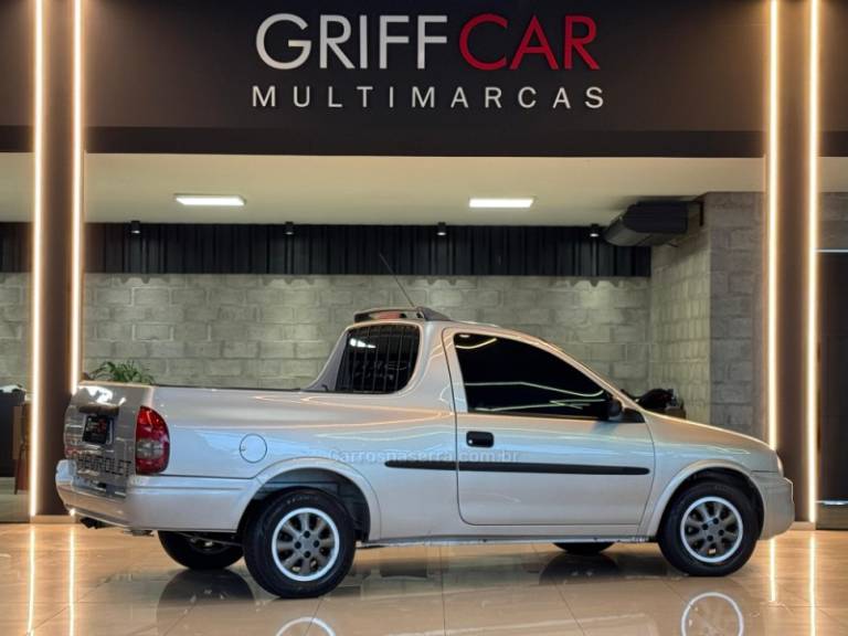 CHEVROLET - CORSA - 2003/2003 - Prata - R$ 32.900,00
