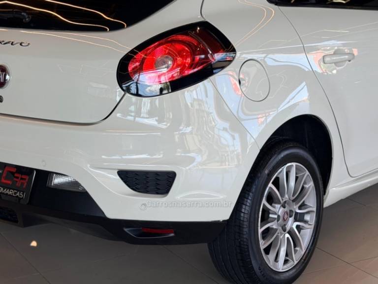 FIAT - BRAVO - 2015/2016 - Branca - R$ 52.900,00