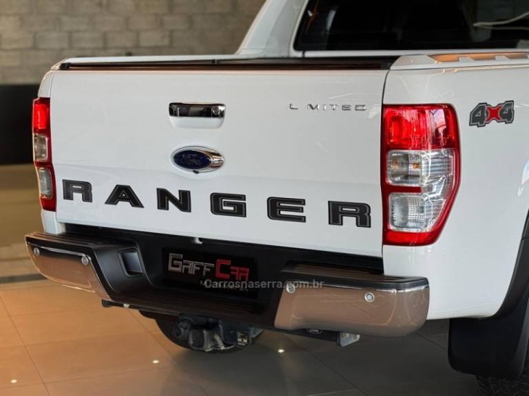 FORD - RANGER - 2021/2022 - Branca - R$ 199.900,00
