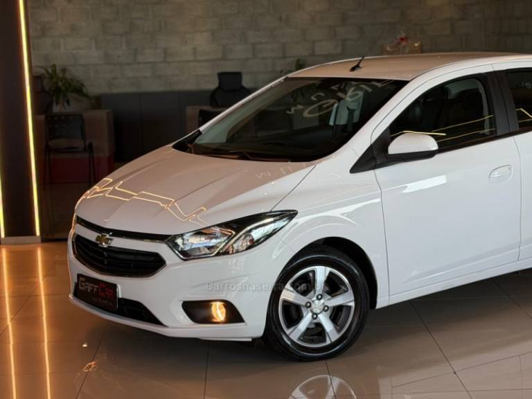 CHEVROLET - PRISMA - 2017/2017 - Branca - R$ 66.900,00