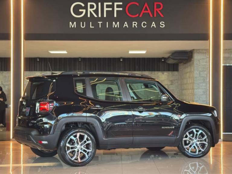JEEP - RENEGADE - 2023/2024 - Preta - R$ 121.900,00