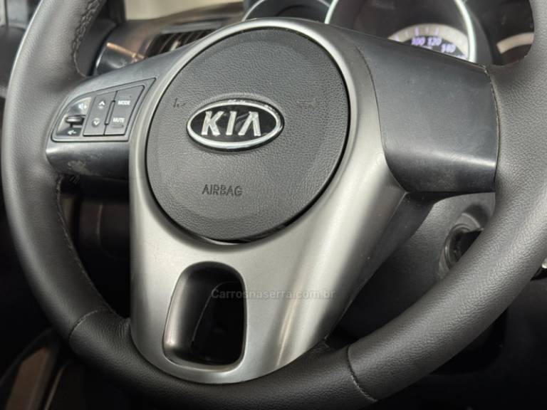 KIA MOTORS - CERATO - 2011/2011 - Vinho - R$ 49.900,00