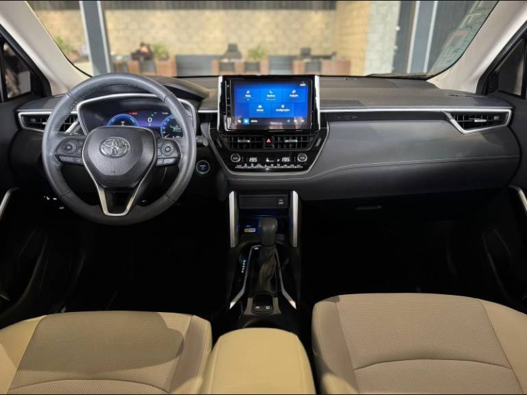 TOYOTA - COROLLA - 2024/2025 - Preta - R$ 205.900,00