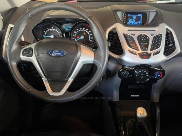 FORD - ECOSPORT - 2013/2014 - Preta - R$ 57.900,00