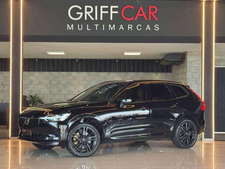 VOLVO - XC60 - 2019/2020 - Preta - R$ 189.900,00