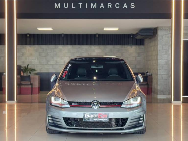 VOLKSWAGEN - GOLF - 2014/2014 - Cinza - R$ 136.900,00