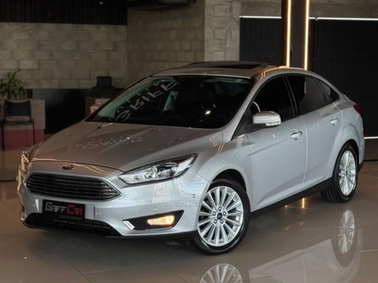 FORD - FOCUS - 2018/2019 - Prata - R$ 86.900,00