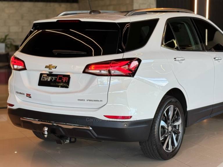 CHEVROLET - EQUINOX - 2022/2023 - Branca - R$ 179.900,00
