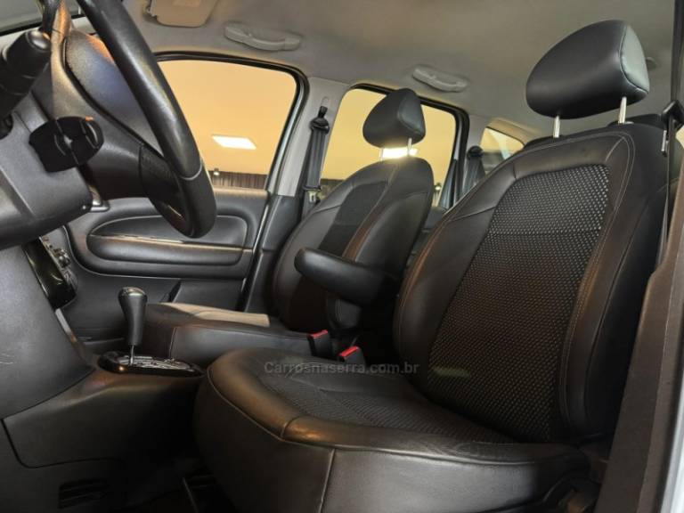 CITROËN - C3 PICASSO - 2011/2012 - Prata - R$ 35.900,00