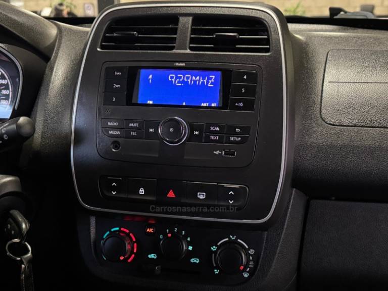 RENAULT - KWID - 2017/2018 - Branca - R$ 41.900,00