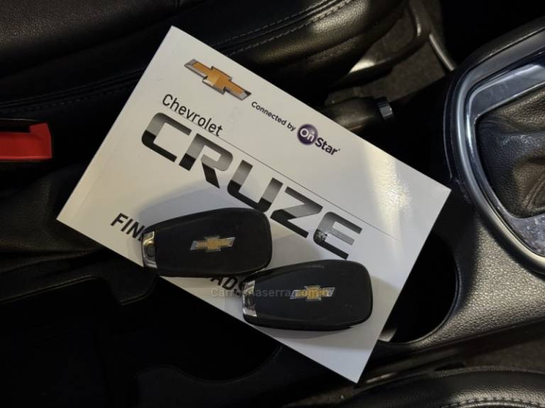 CHEVROLET - CRUZE - 2022/2023 - Branca - R$ 109.900,00