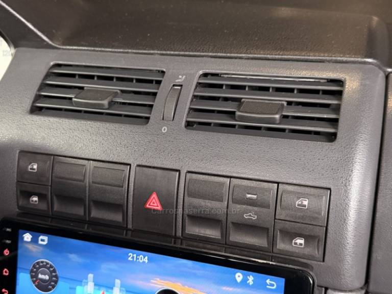 VOLKSWAGEN - SAVEIRO - 2005/2005 - Cinza - R$ 69.900,00