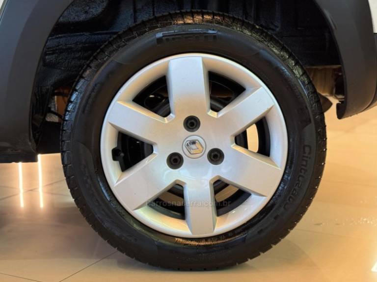 RENAULT - KWID - 2017/2018 - Branca - R$ 41.900,00