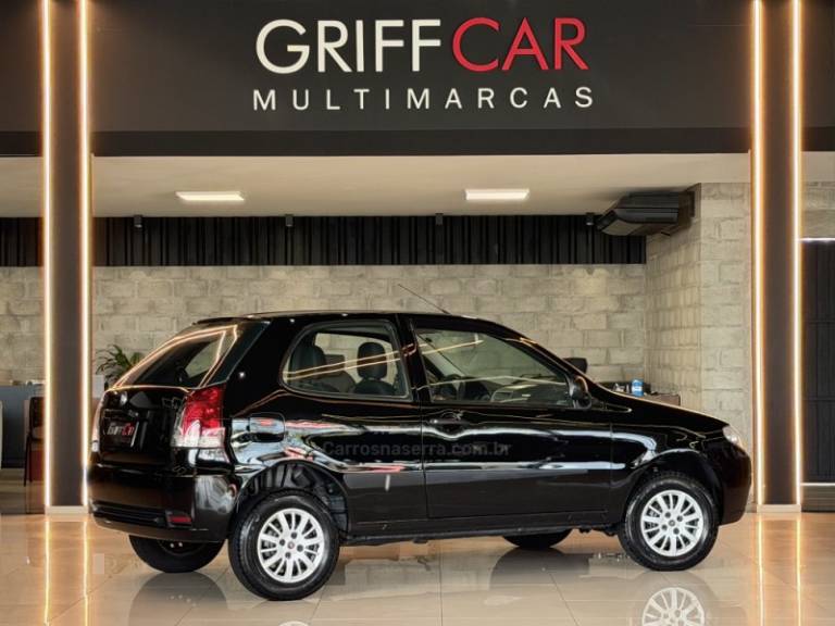 FIAT - PALIO - 2014/2014 - Preta - R$ 26.900,00
