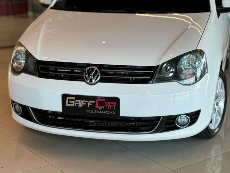 VOLKSWAGEN - POLO - 2011/2012 - Branca - R$ 43.900,00