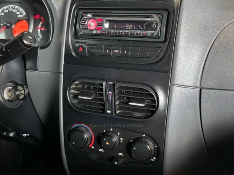 FIAT - STRADA - 2015/2015 - Branca - R$ 52.900,00