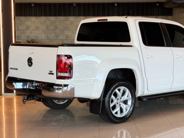 VOLKSWAGEN - AMAROK - 2018/2019 - Branca - R$ 149.900,00