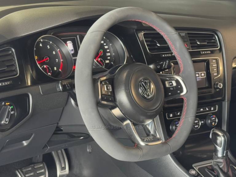 VOLKSWAGEN - GOLF - 2014/2014 - Cinza - R$ 136.900,00