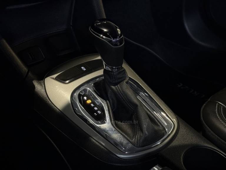 CHEVROLET - CRUZE - 2022/2023 - Branca - R$ 109.900,00