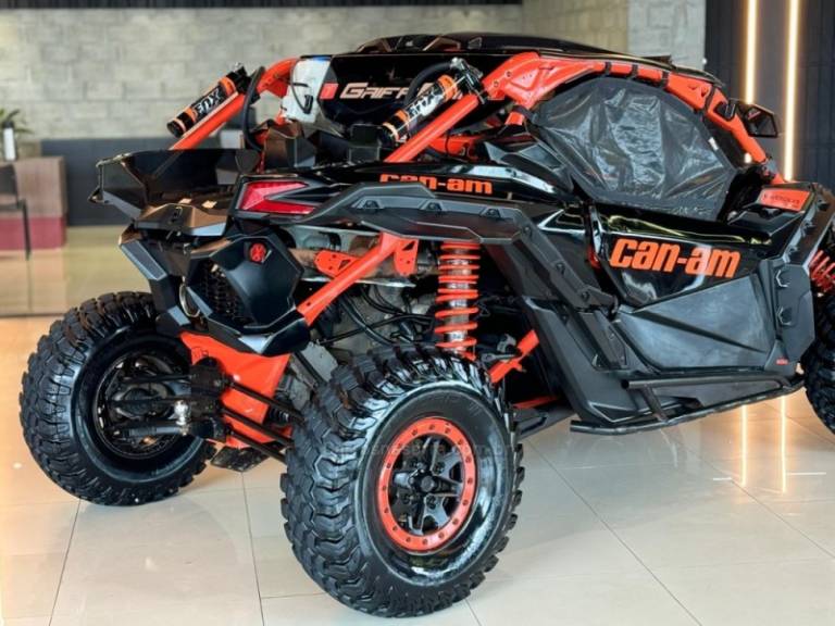 CAN-AM - MAVERICK XRS - 2018/2018 - Laranja - R$ 149.900,00