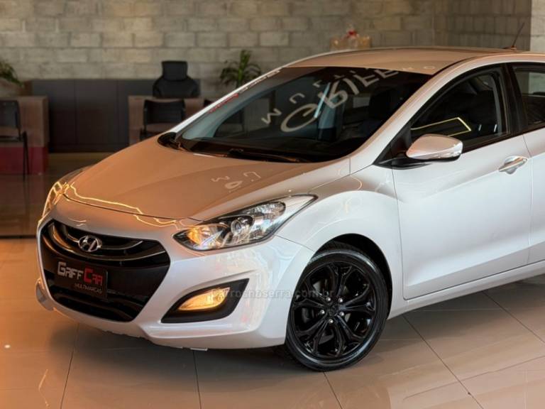 HYUNDAI - I30 - 2013/2014 - Prata - R$ 63.900,00