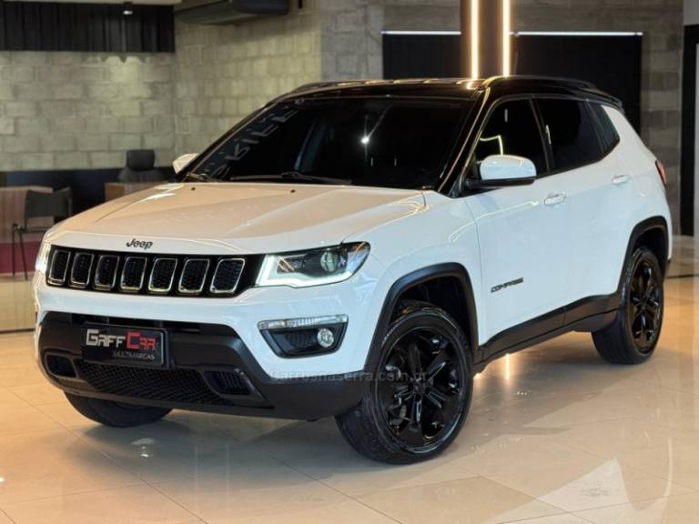 JEEP - COMPASS - 2016/2017 - Branca - R$ 94.900,00