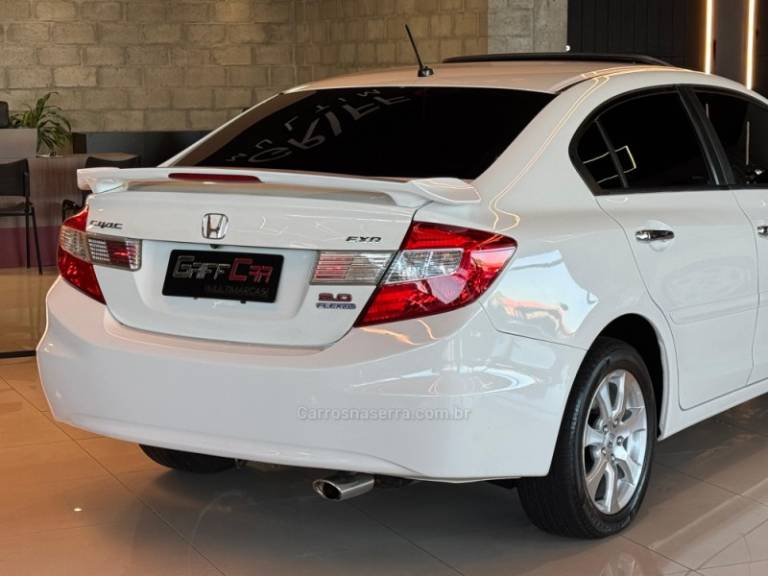 HONDA - CIVIC - 2013/2014 - Branca - R$ 68.900,00