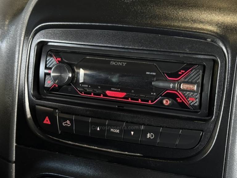 FIAT - STRADA - 2016/2017 - Vermelha - R$ 54.900,00