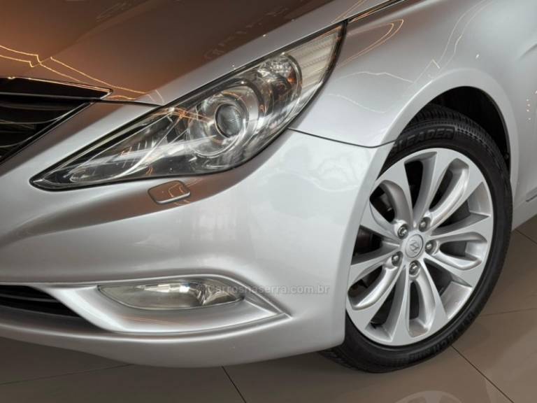 HYUNDAI - SONATA - 2011/2012 - Prata - R$ 71.900,00