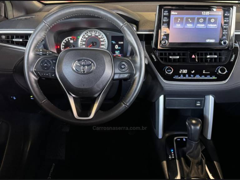 TOYOTA - COROLLA - 2021/2022 - Cinza - R$ 139.900,00