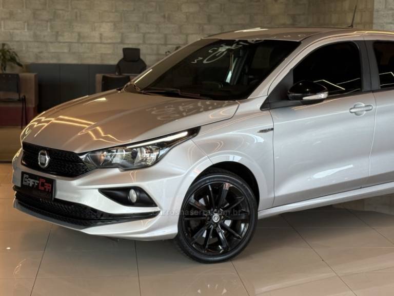 FIAT - CRONOS - 2020/2020 - Prata - Sob Consulta