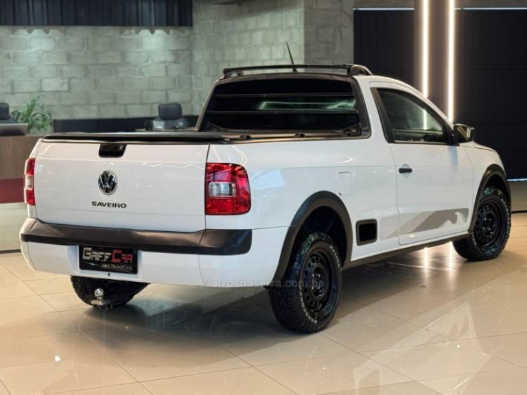 VOLKSWAGEN - SAVEIRO - 2014/2015 - Branca - R$ 52.900,00