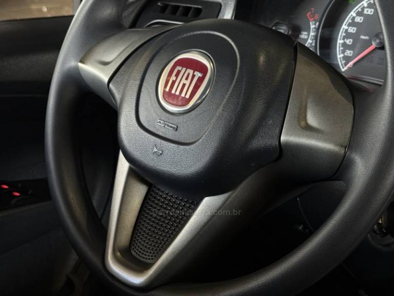 FIAT - STRADA - 2016/2017 - Vermelha - R$ 54.900,00