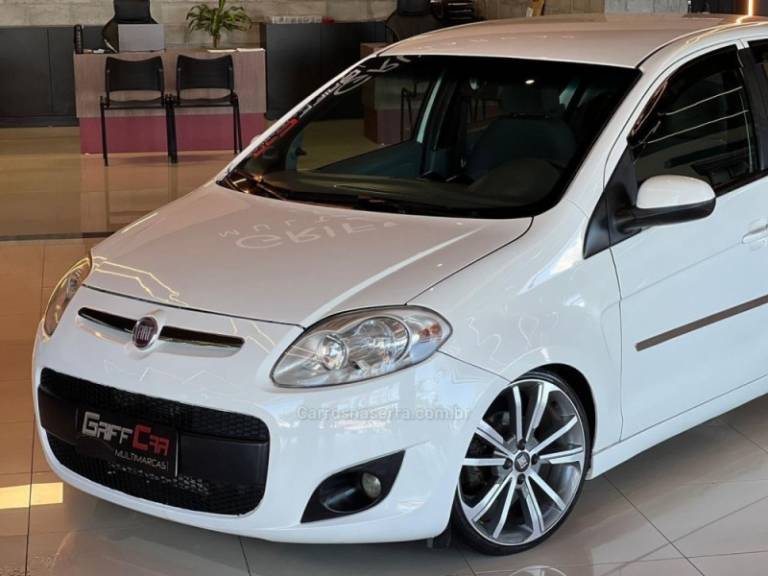 FIAT - PALIO - 2012/2013 - Branca - R$ 39.900,00