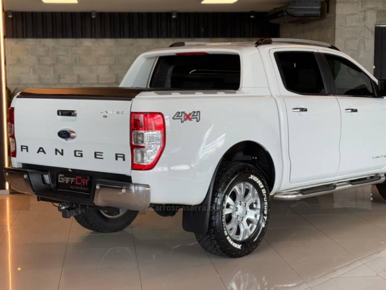 FORD - RANGER - 2017/2018 - Branca - R$ 156.900,00