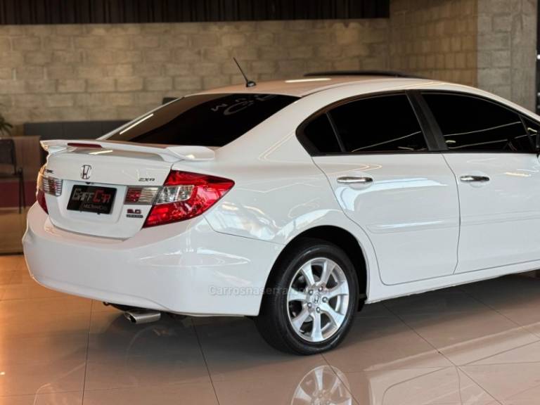 HONDA - CIVIC - 2013/2014 - Branca - R$ 68.900,00