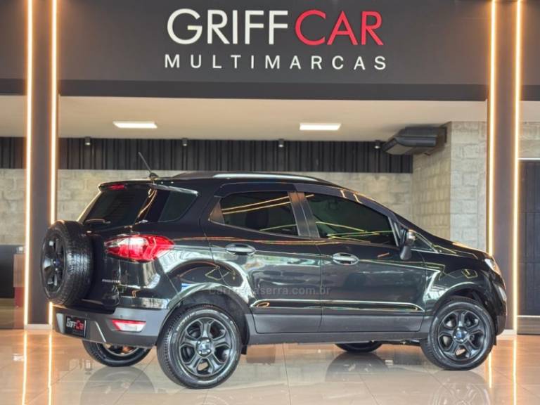 FORD - ECOSPORT - 2018/2019 - Preta - R$ 76.900,00