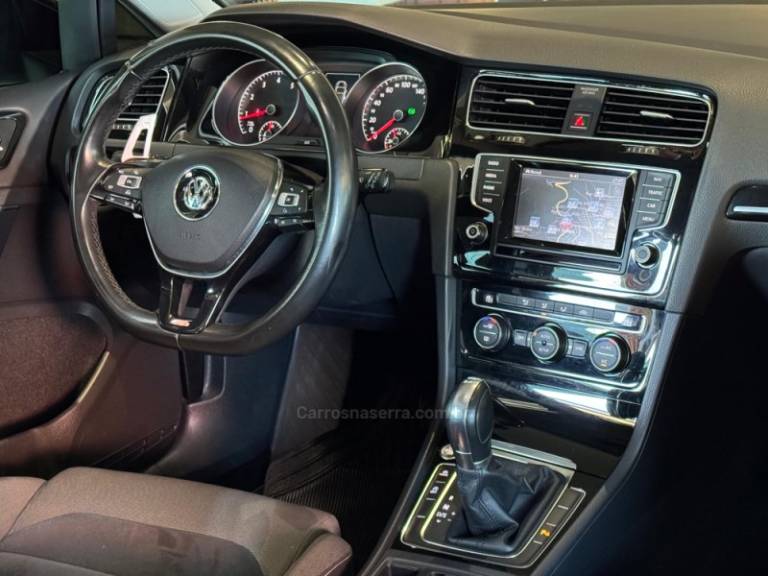 VOLKSWAGEN - GOLF - 2014/2014 - Branca - R$ 89.900,00