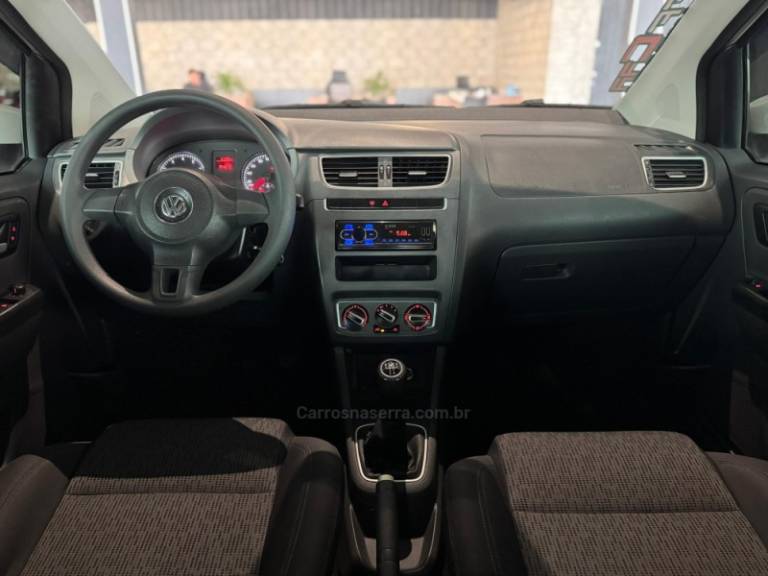 VOLKSWAGEN - FOX - 2013/2014 - Branca - R$ 41.900,00
