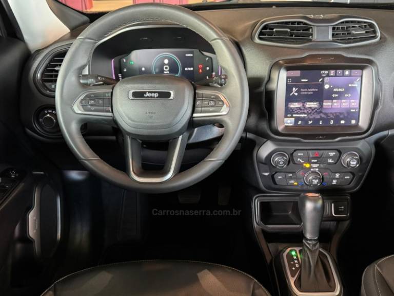 JEEP - RENEGADE - 2023/2024 - Preta - R$ 121.900,00