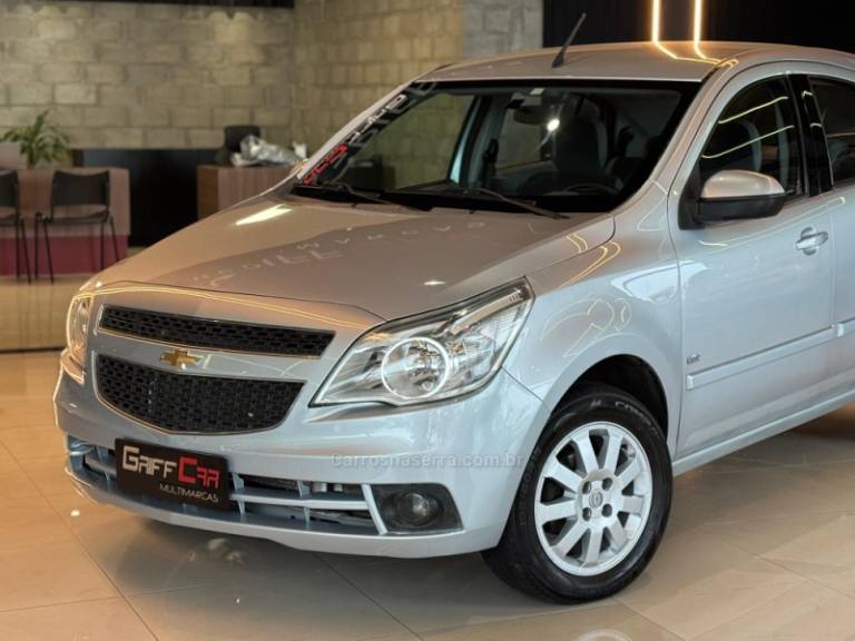 CHEVROLET - AGILE - 2009/2010 - Prata - R$ 37.900,00