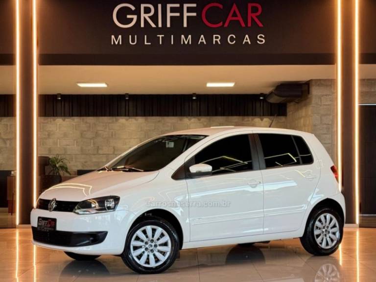VOLKSWAGEN - FOX - 2012/2013 - Branca - R$ 40.900,00