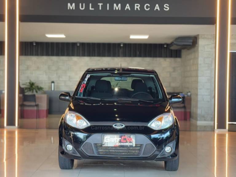 FORD - FIESTA - 2013/2014 - Preta - R$ 34.900,00