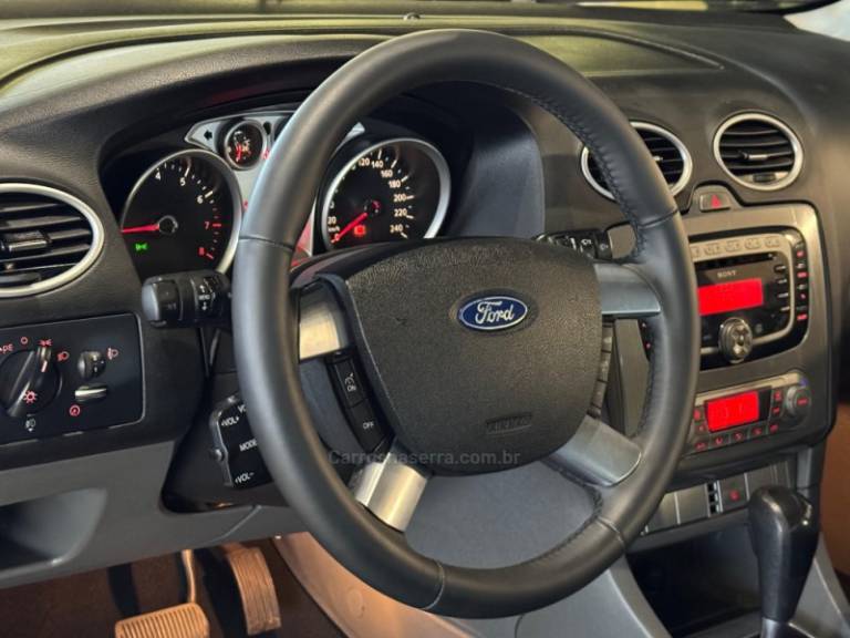 FORD - FOCUS - 2009/2009 - Preta - R$ 44.900,00