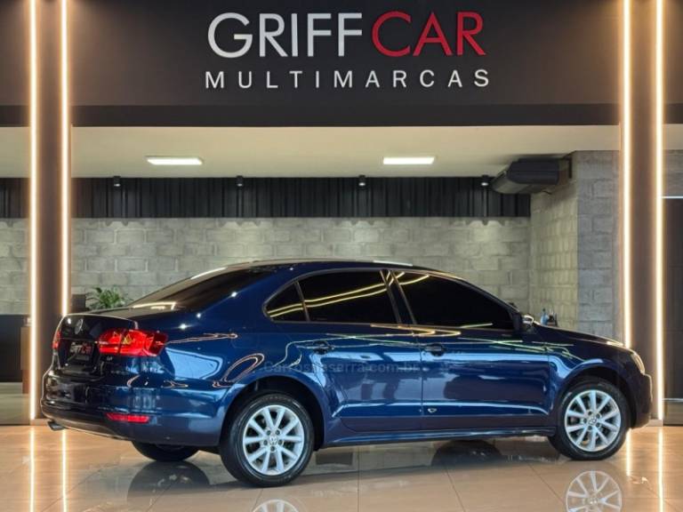 VOLKSWAGEN - JETTA - 2011/2012 - Azul - R$ 59.900,00