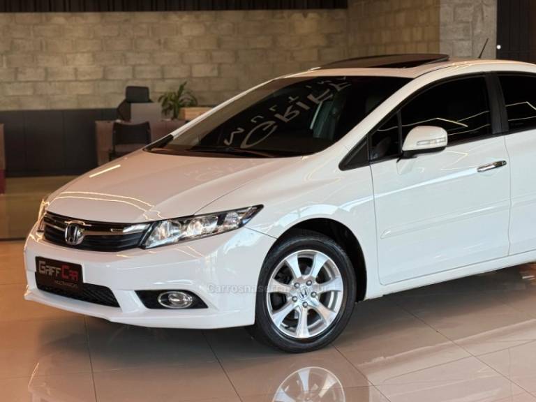 HONDA - CIVIC - 2013/2014 - Branca - R$ 68.900,00