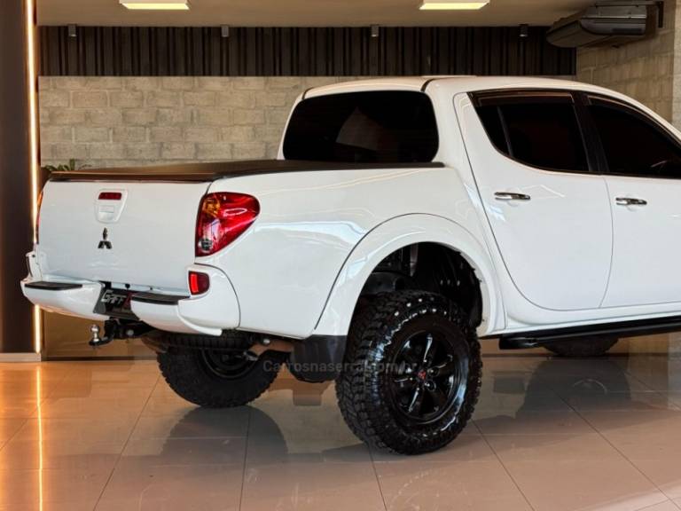 MITSUBISHI - L200 TRITON - 2012/2012 - Branca - R$ 114.900,00