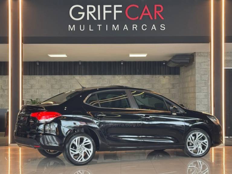 CITROËN - C4 LOUNGE - 2014/2015 - Preta - R$ 39.900,00