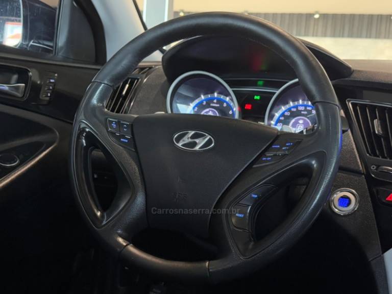 HYUNDAI - SONATA - 2011/2012 - Preta - R$ 63.900,00